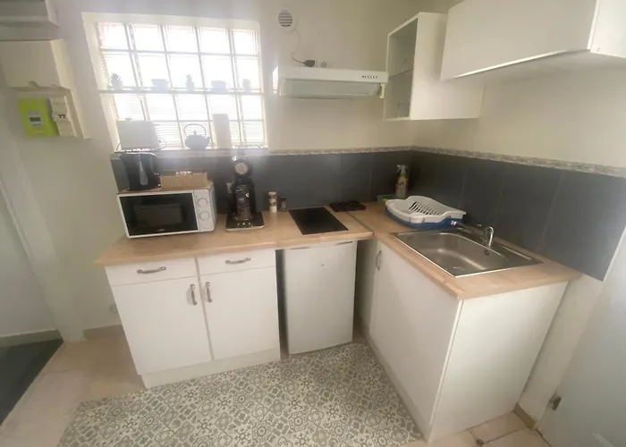 Independant Avec Parking Prive بيت للعطل