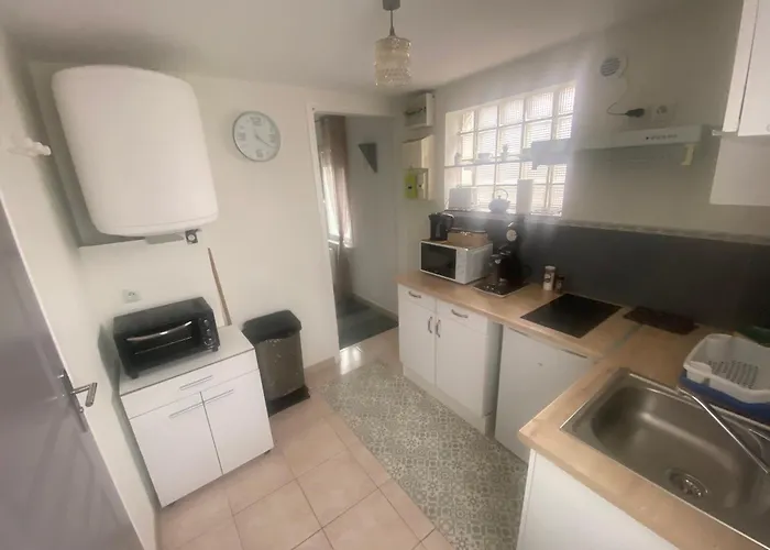 Independant Avec Parking Prive